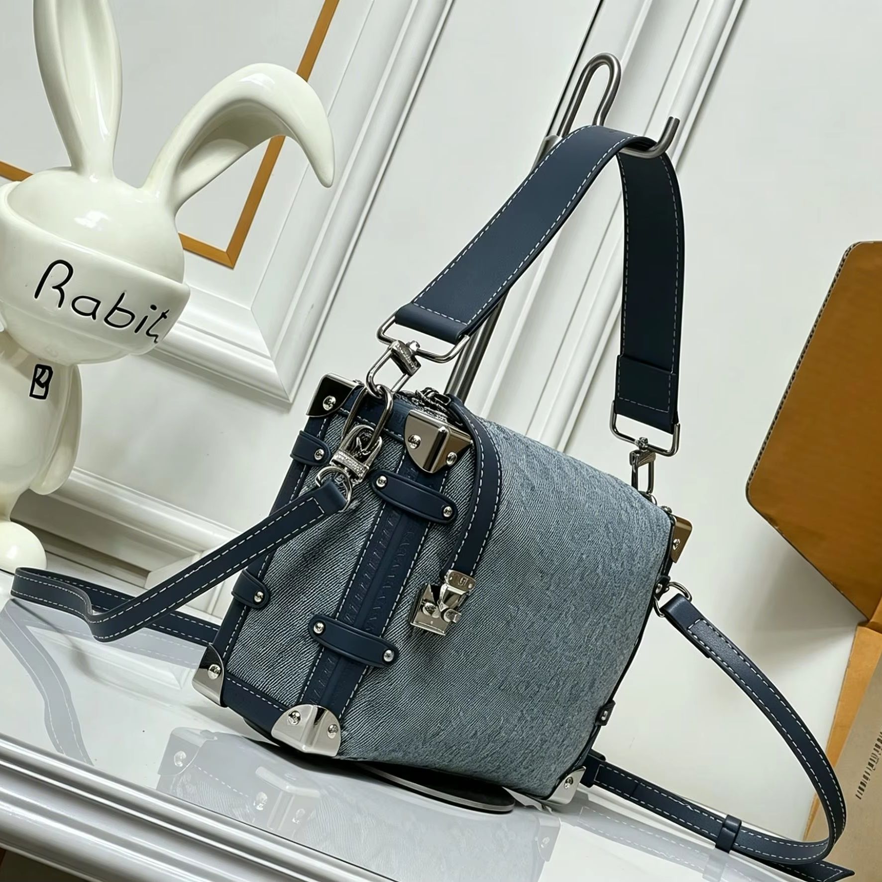 Luxury Bags Denim - Mavi Jakarlı Kot Mini Trunk Çanta,