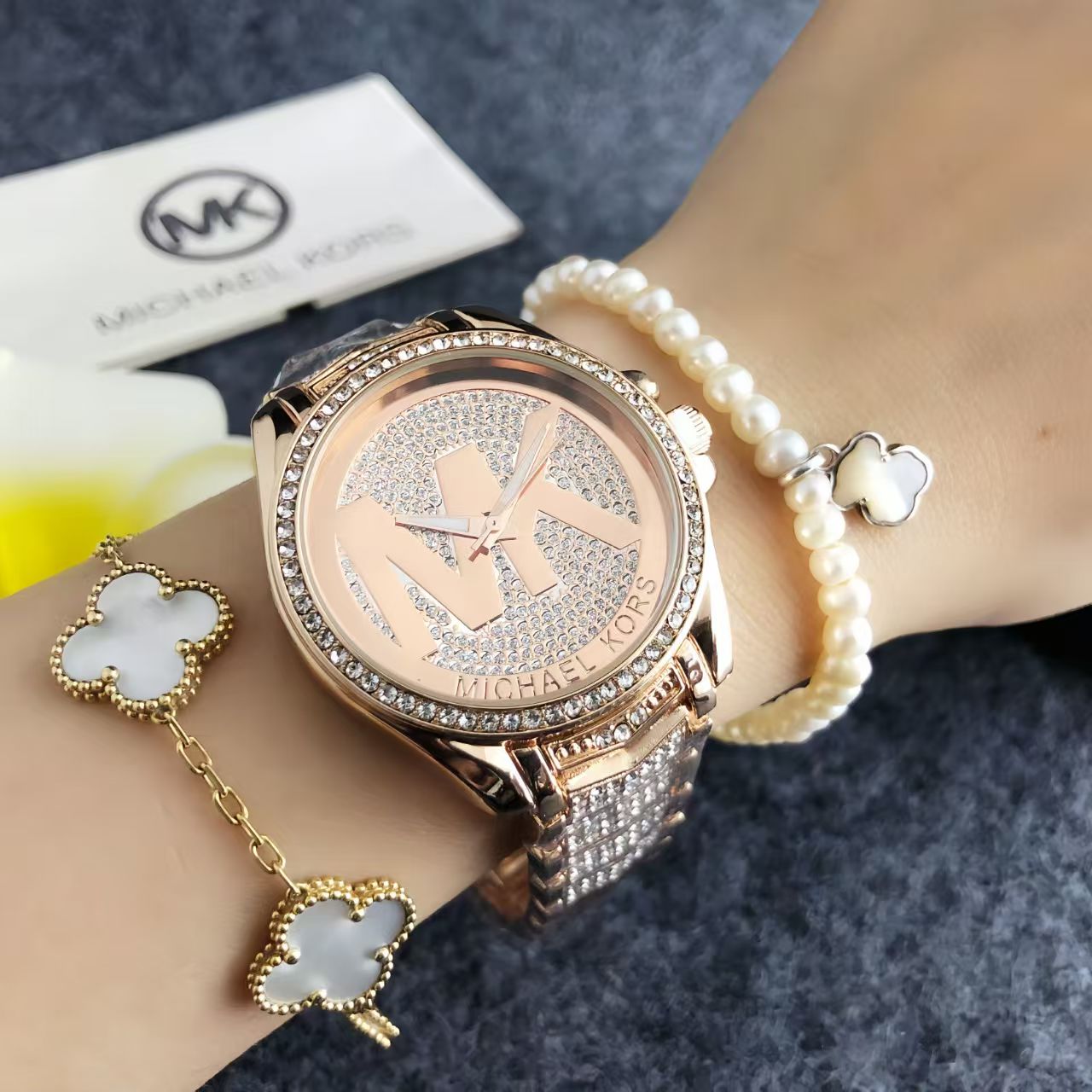 Michael Kors yeni şık ve zarif - Luxury Bags Michael Kors incelemesi ve fiyatı
