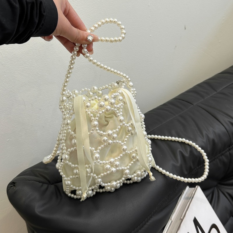 Beyaz Boncuklu Kova Omuz ve Cr - Luxury Bags On Sales incelemesi ve fiyatı